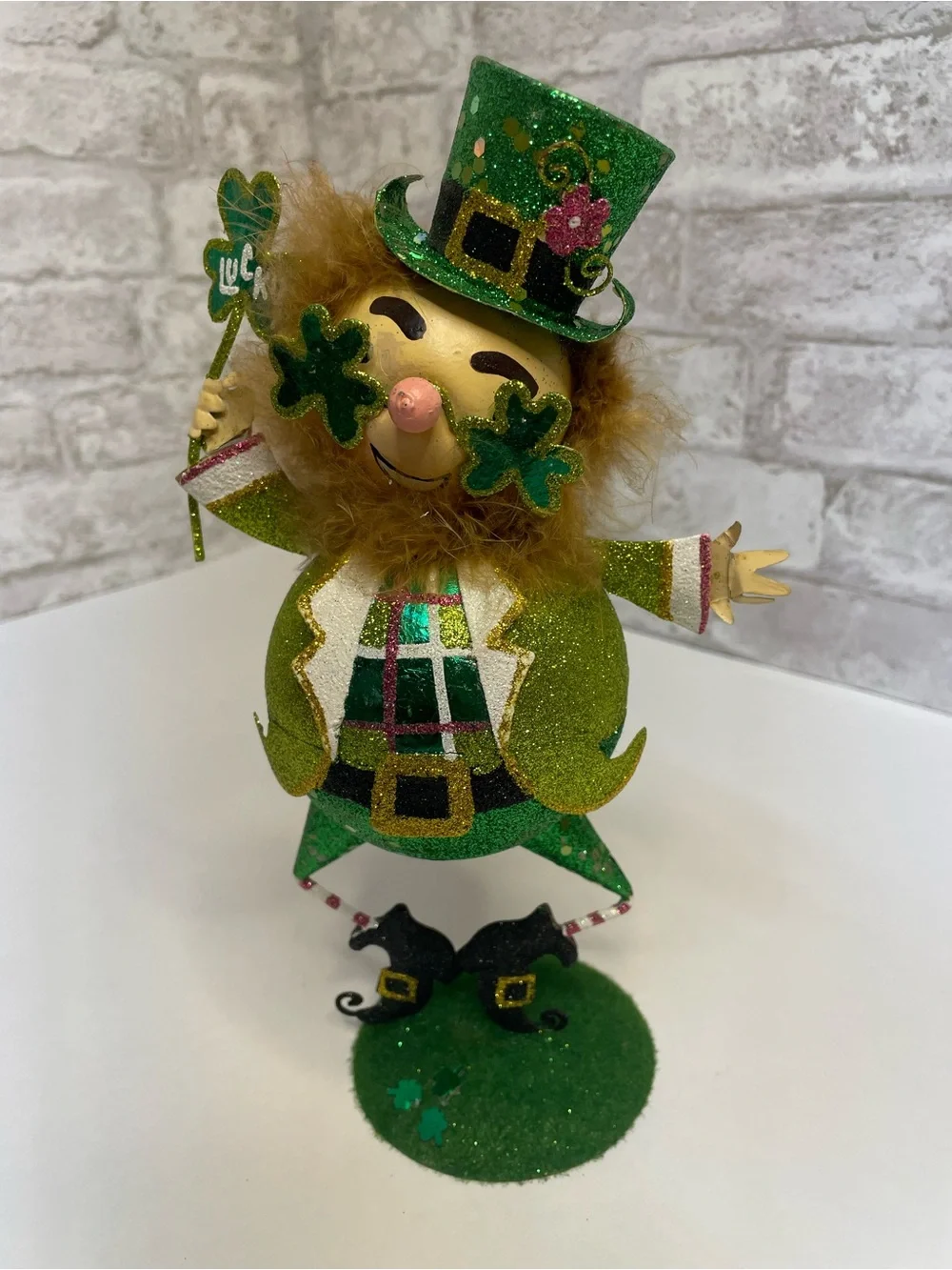 Vintage Pier 1 Lucky Leprechaun Glitter Metal St Patricks Day Shamrock 10” Rare